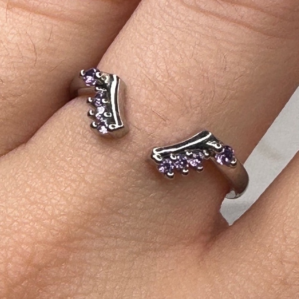 Silver Toned Light Purple Stone Ring Size 7